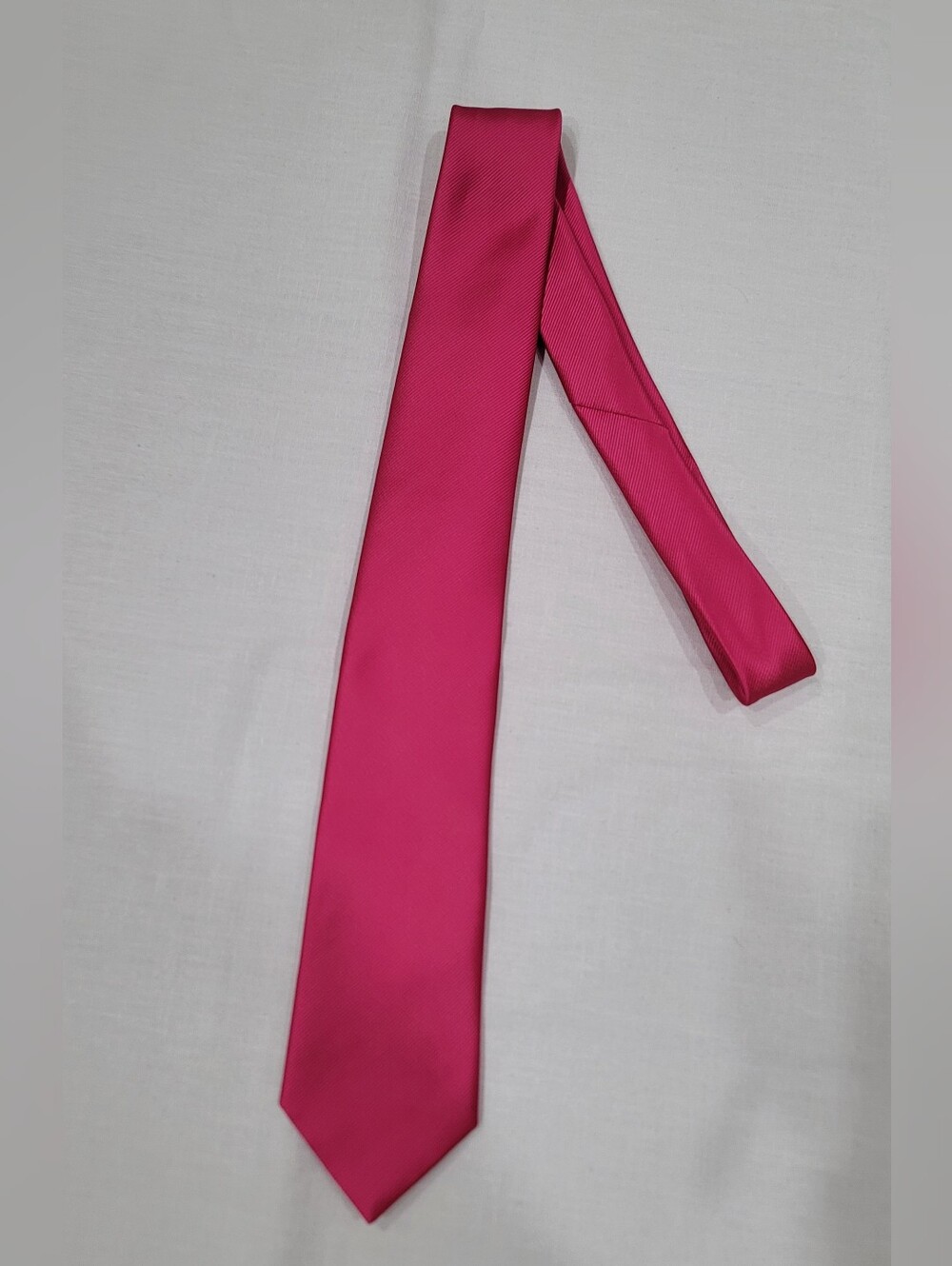 Joseph & Feiss Men's Solid Hot Pink Silk Tie